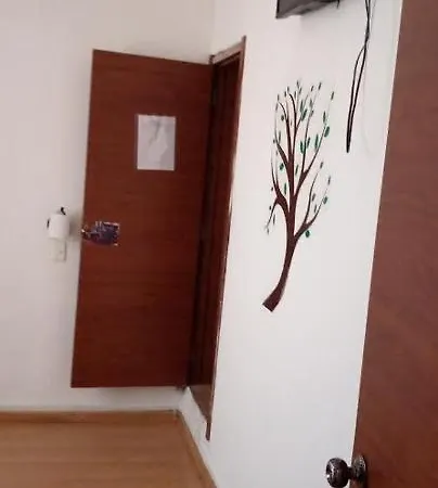 Hostal Urban Inn La Mariscal